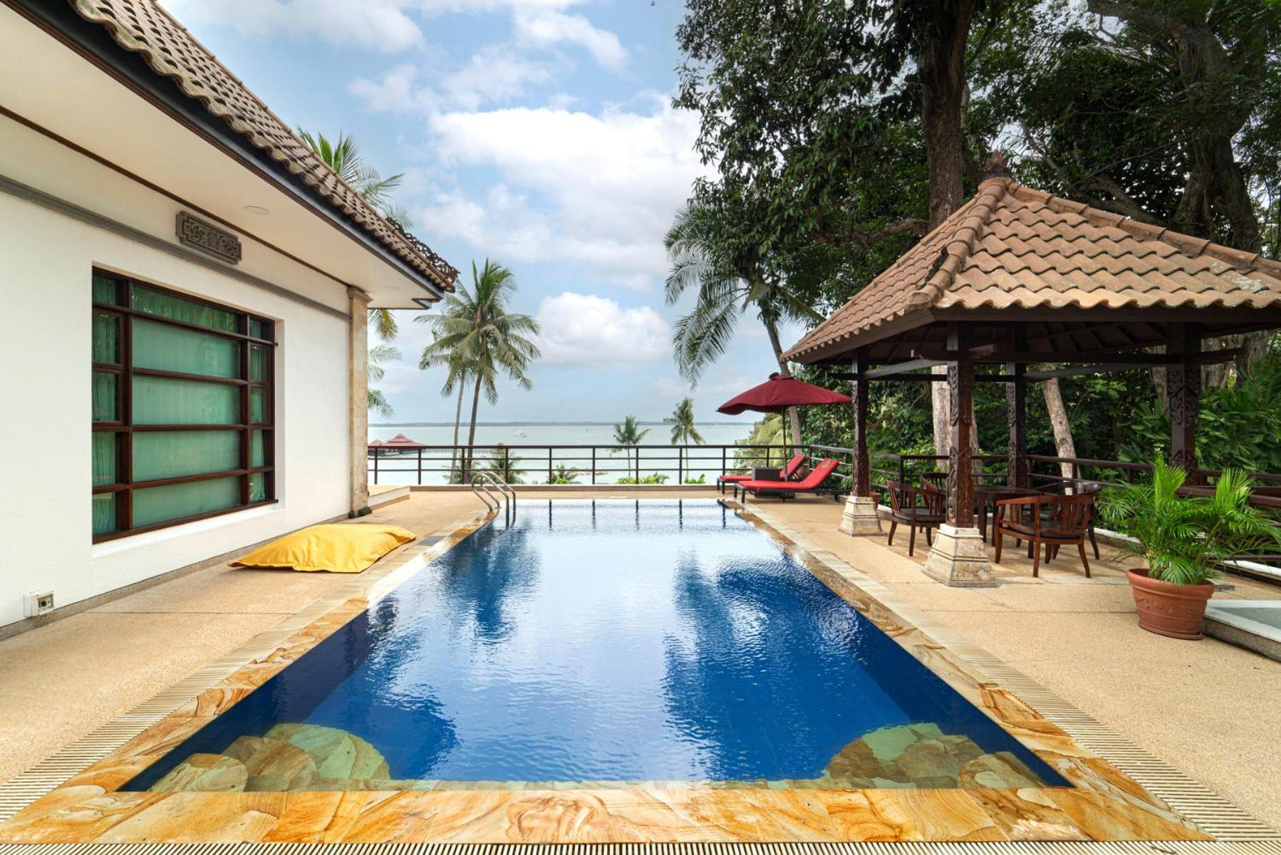 Indra Maya Pool Villas Lagoi Bagian luar foto